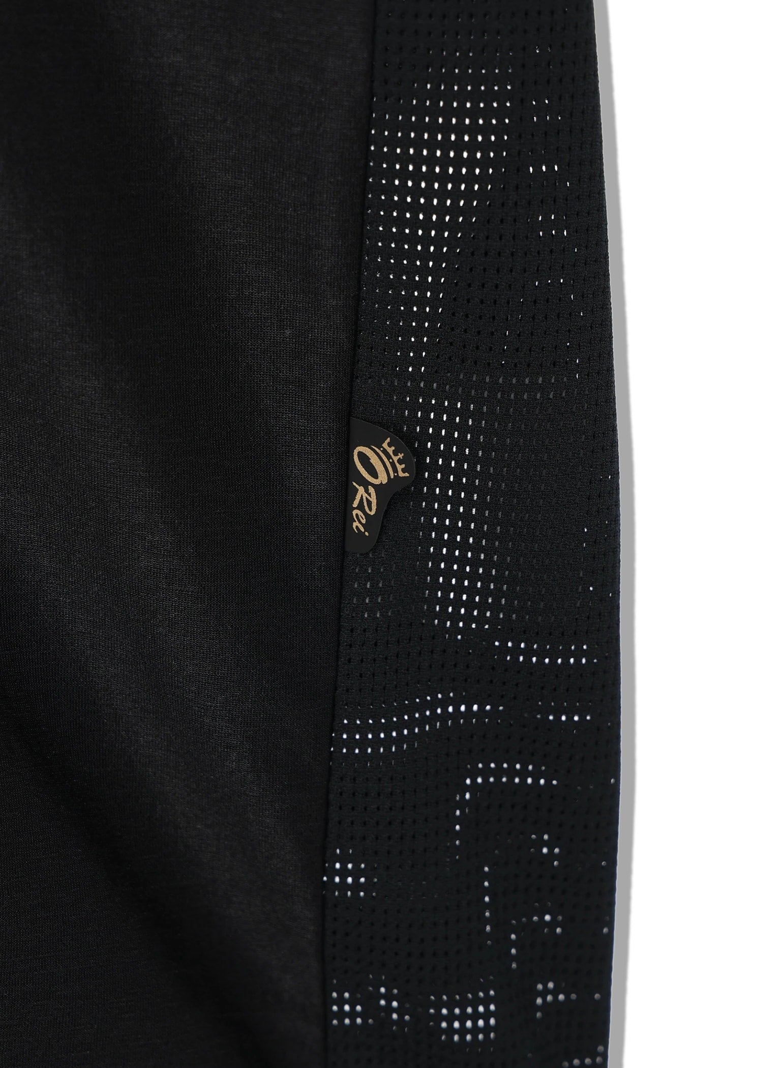 DENHAM X ATHLETA TEE V4 + MESH BAG