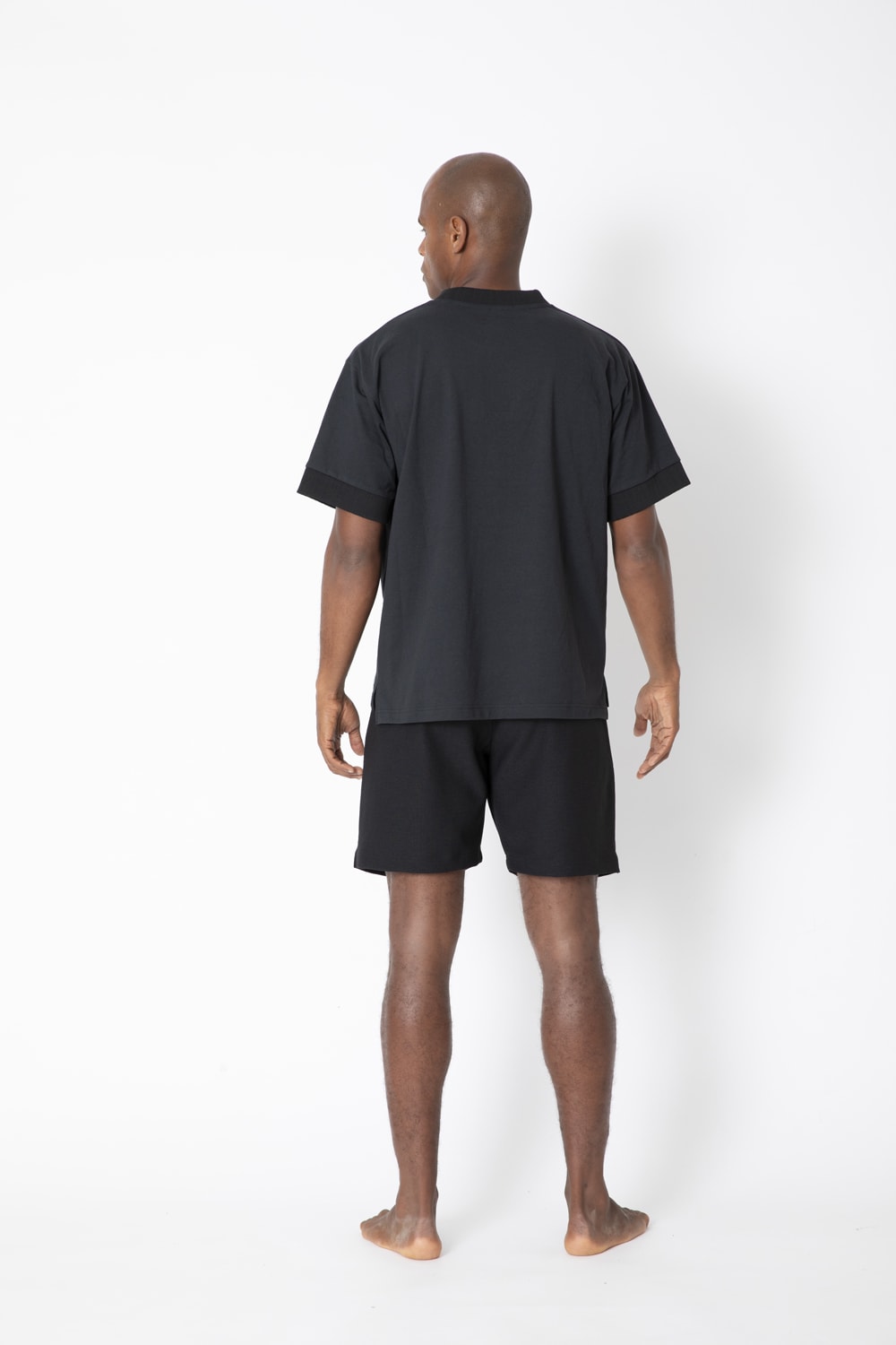 ロゴTシャツ