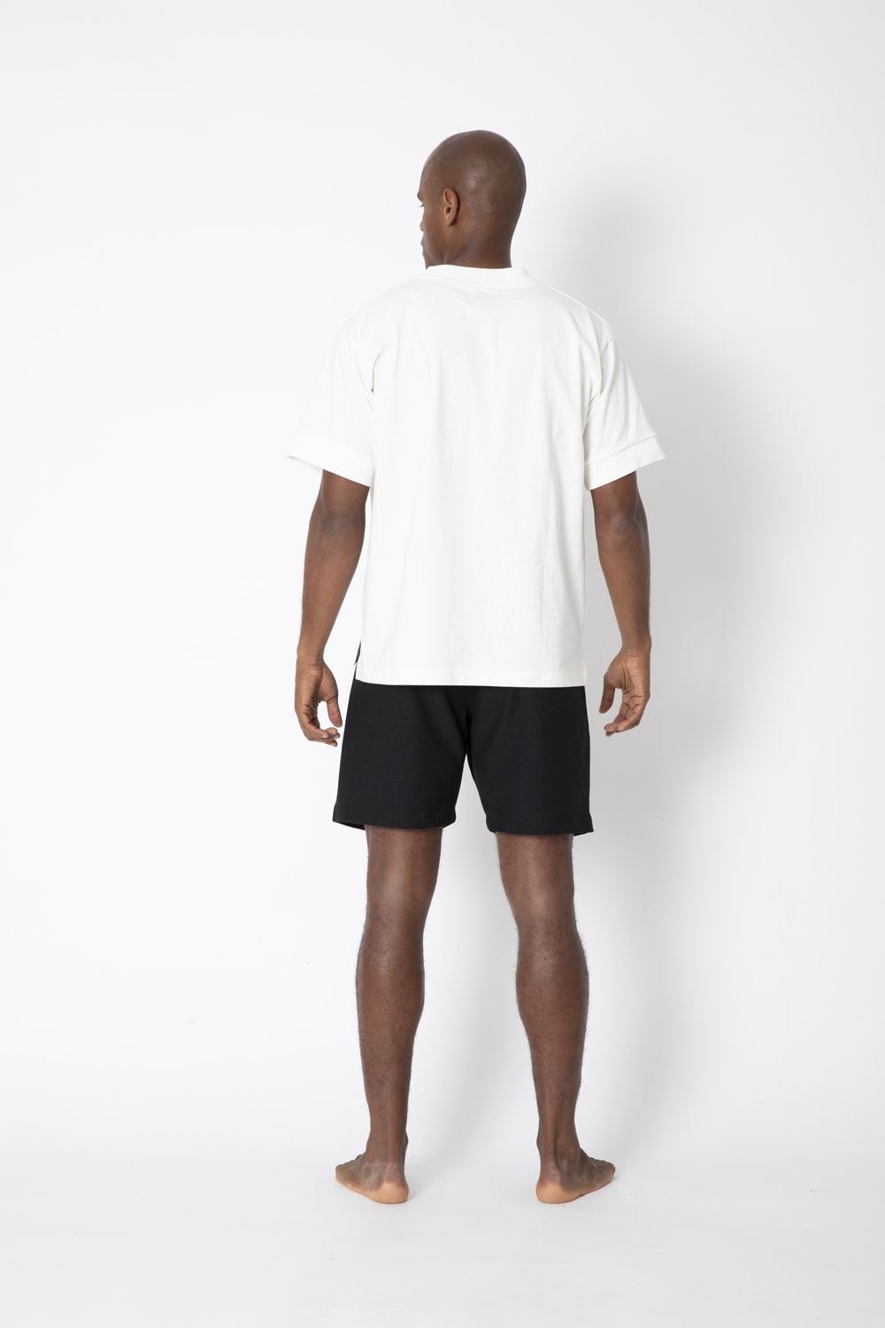 ロゴTシャツ