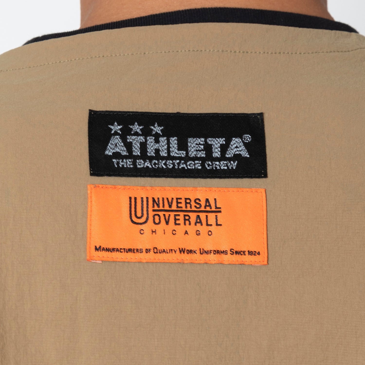 UNIVERSAL OVERALLxATHLETA – TBCパッカブルウインドシャツ