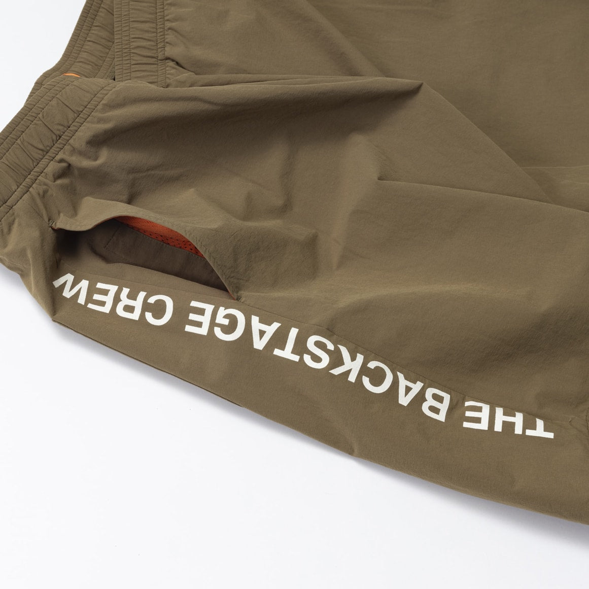 UNIVERSAL OVERALLxATHLETA - PACKABLE SHORTS