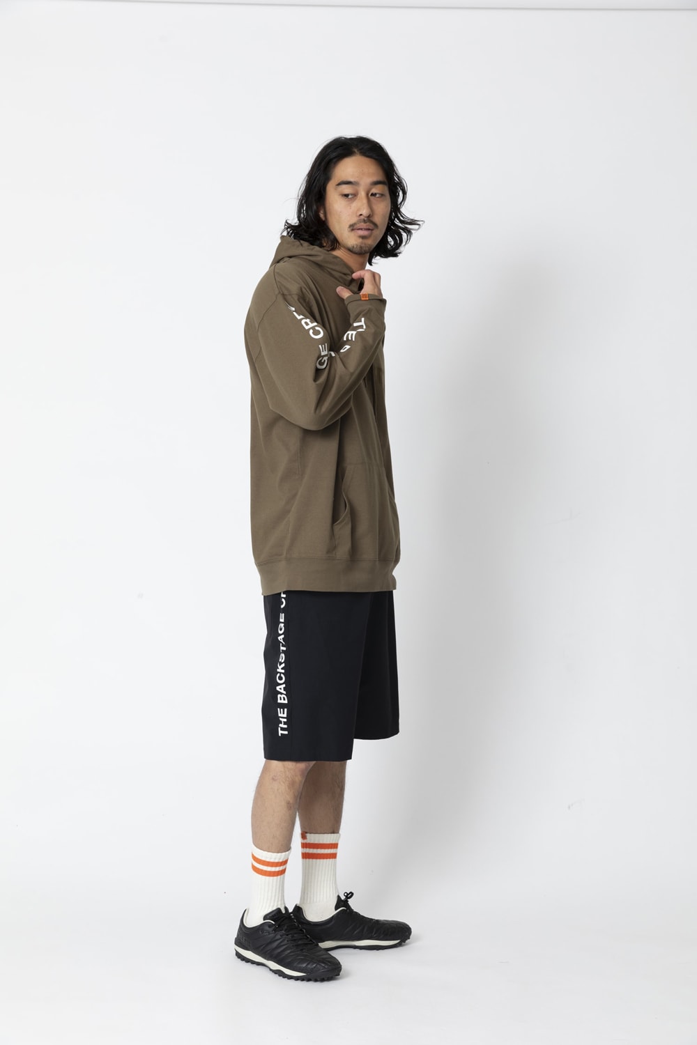 UNIVERSAL OVERALLxATHLETA - PULLOVER HOODIE