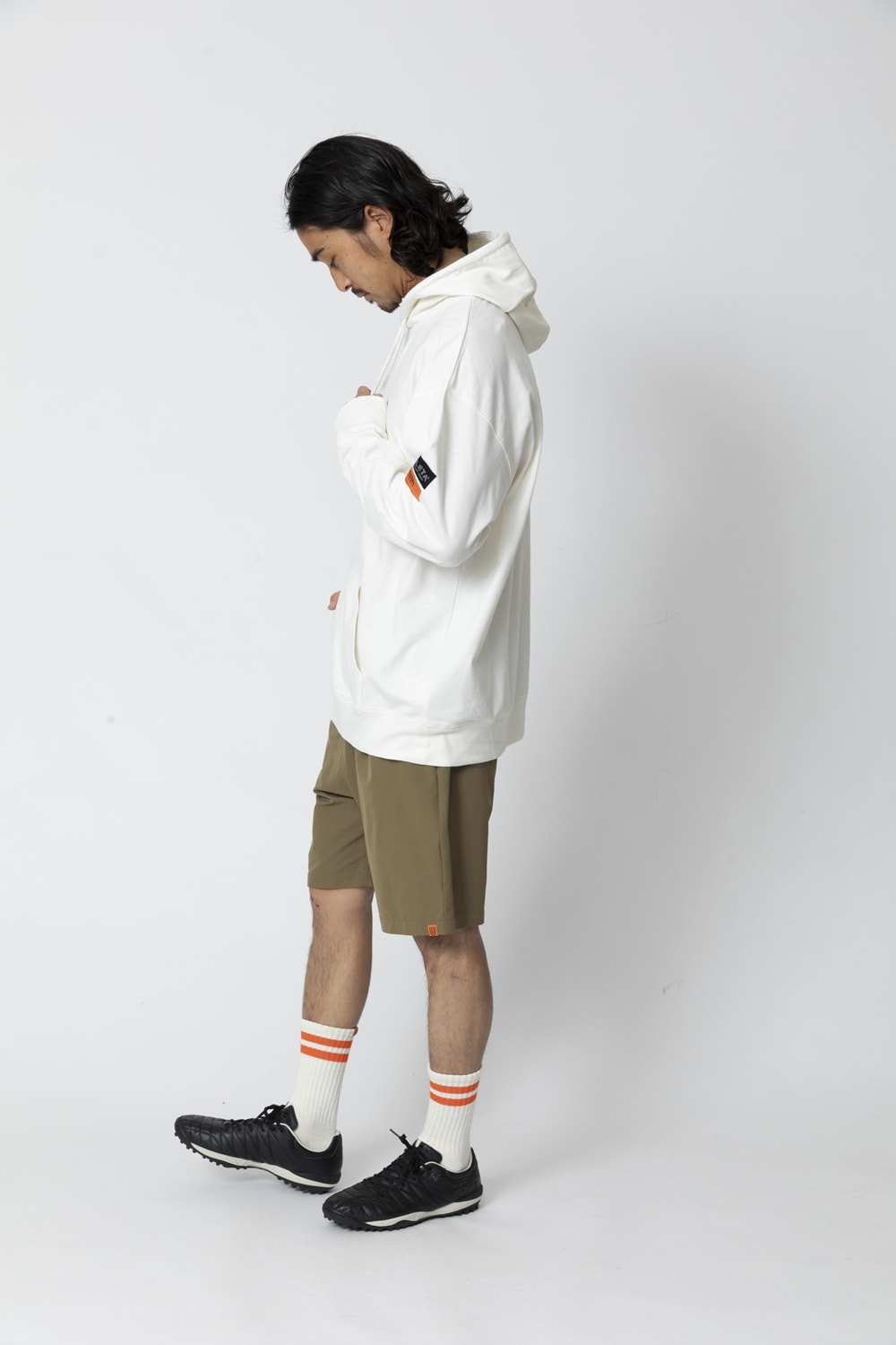 UNIVERSAL OVERALLxATHLETA - PULLOVER HOODIE