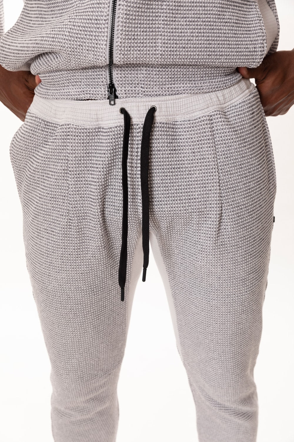 LOW GUAGE TECHNO KNIT PANTS