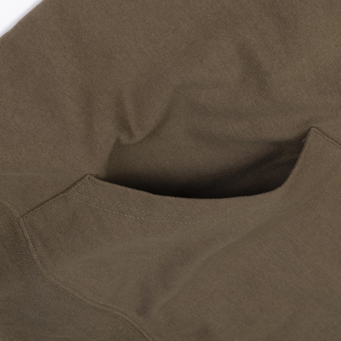 UNIVERSAL OVERALLxATHLETA - PULLOVER HOODIE