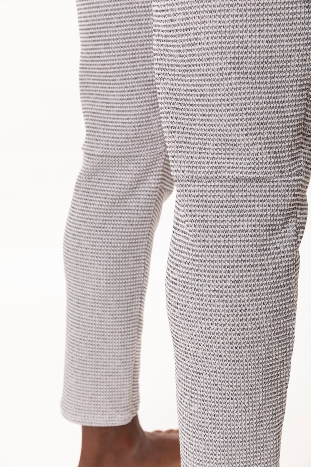 LOW GUAGE TECHNO KNIT PANTS