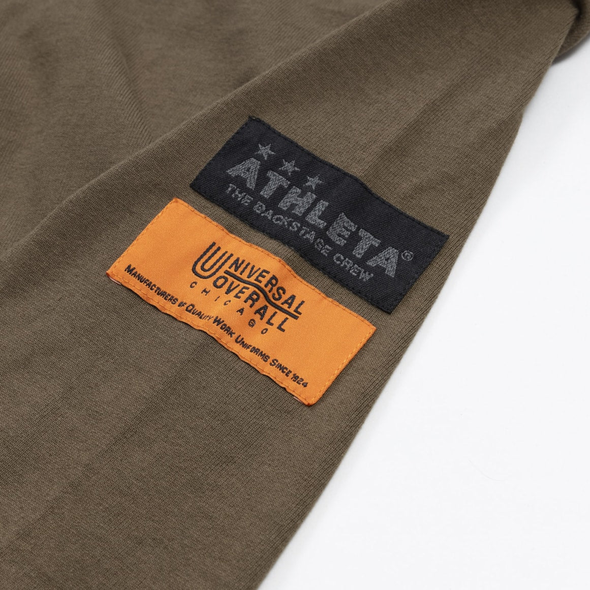 UNIVERSAL OVERALLxATHLETA - PULLOVER HOODIE