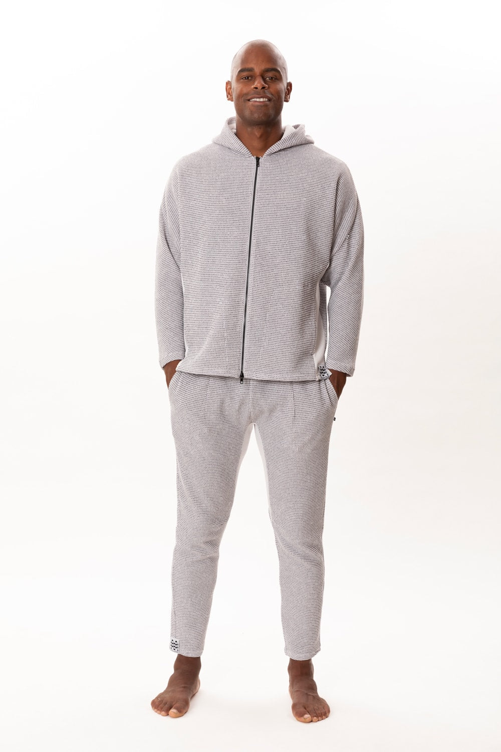 LOW GUAGE TECHNO KNIT PANTS