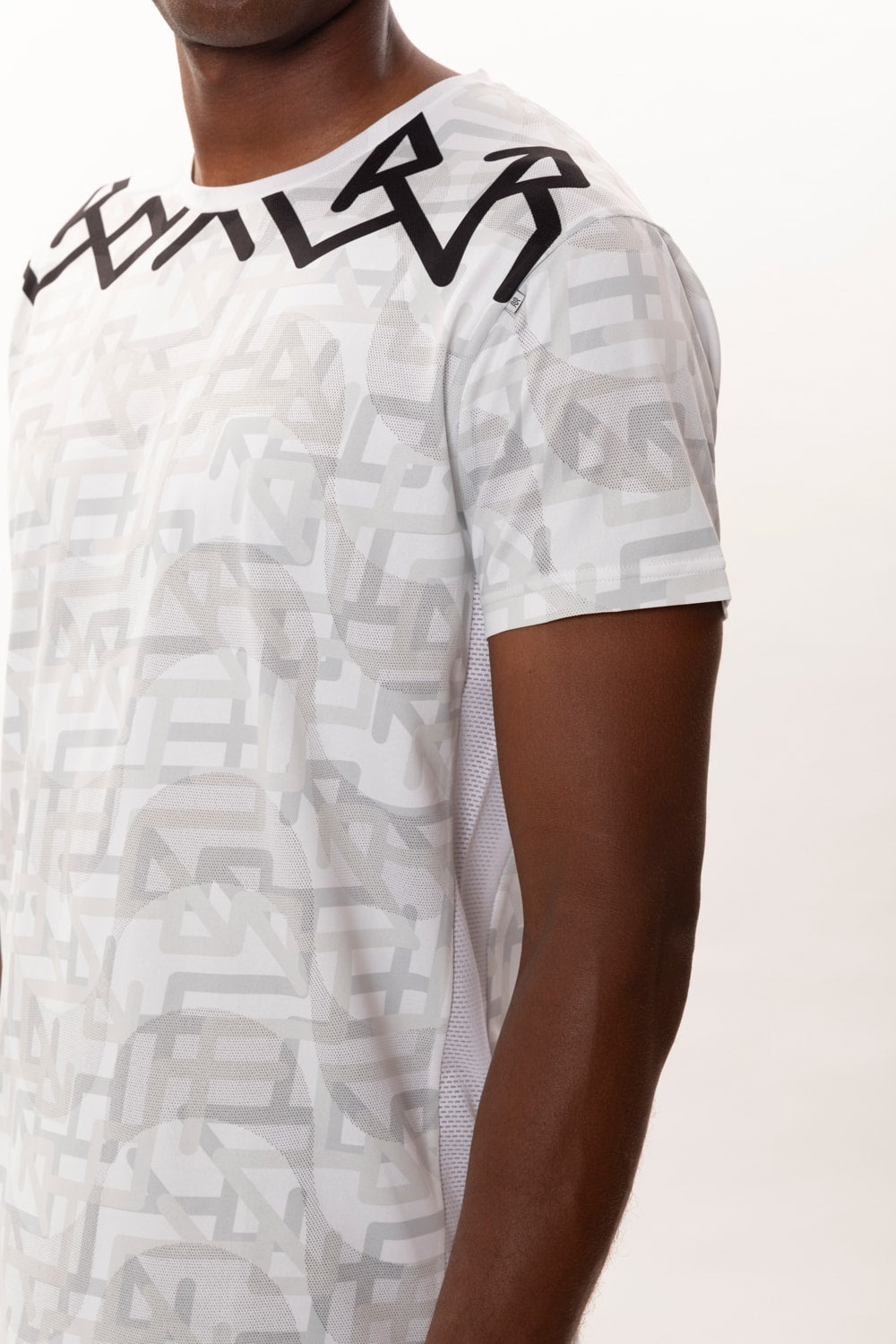 GRAPHIC MESH PRACTICE T-SHIRTS