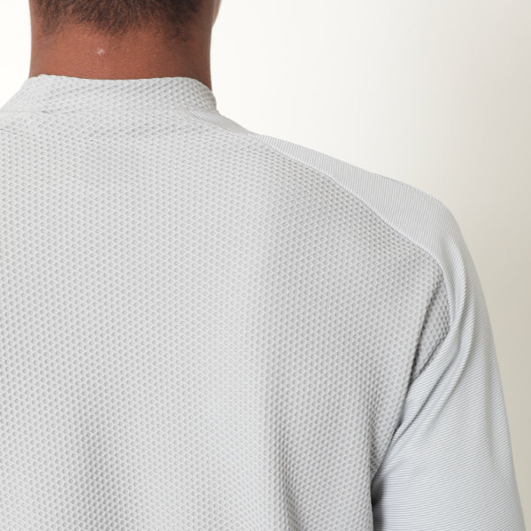 モックネックプラシャツ