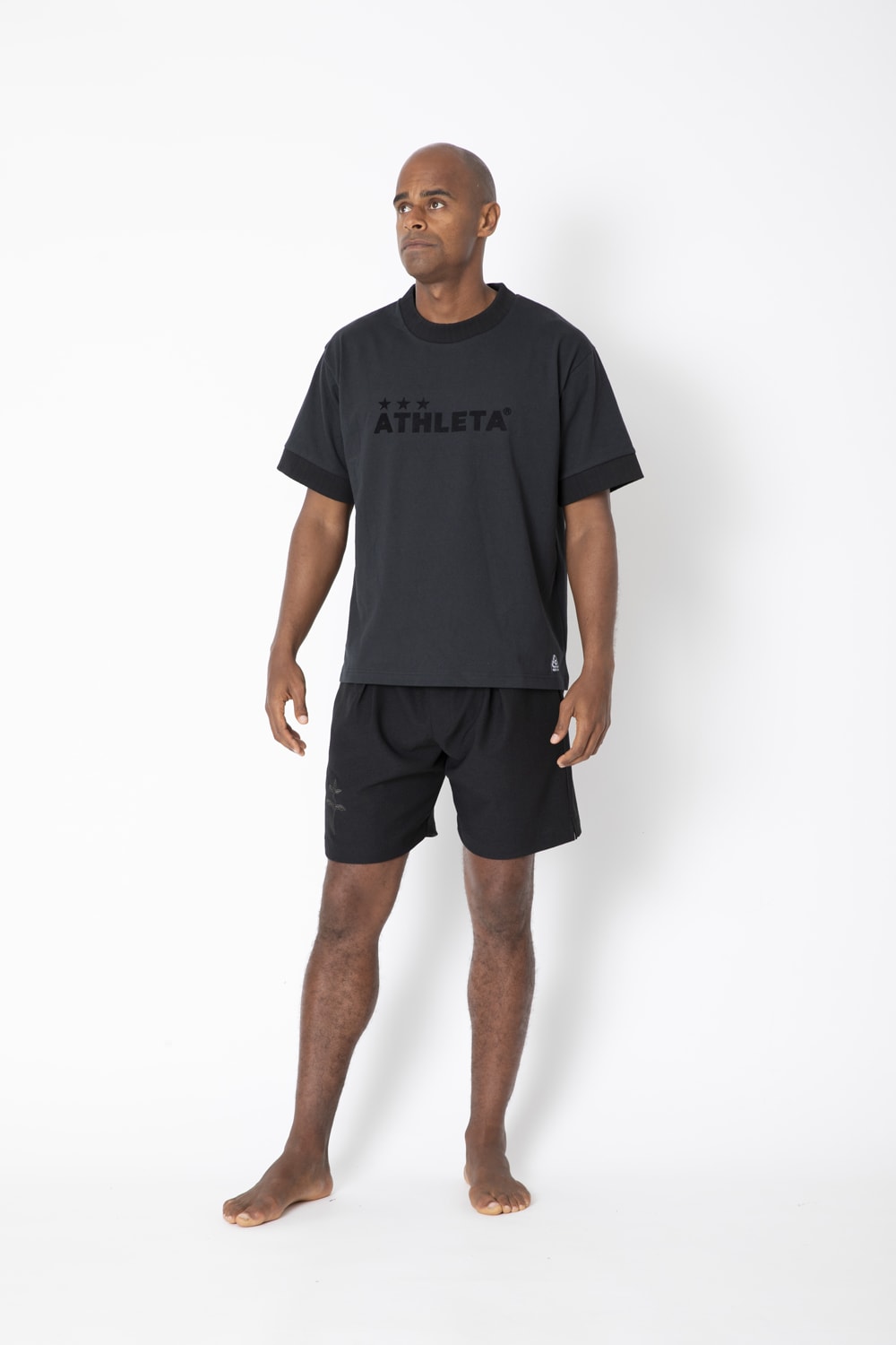 ロゴTシャツ