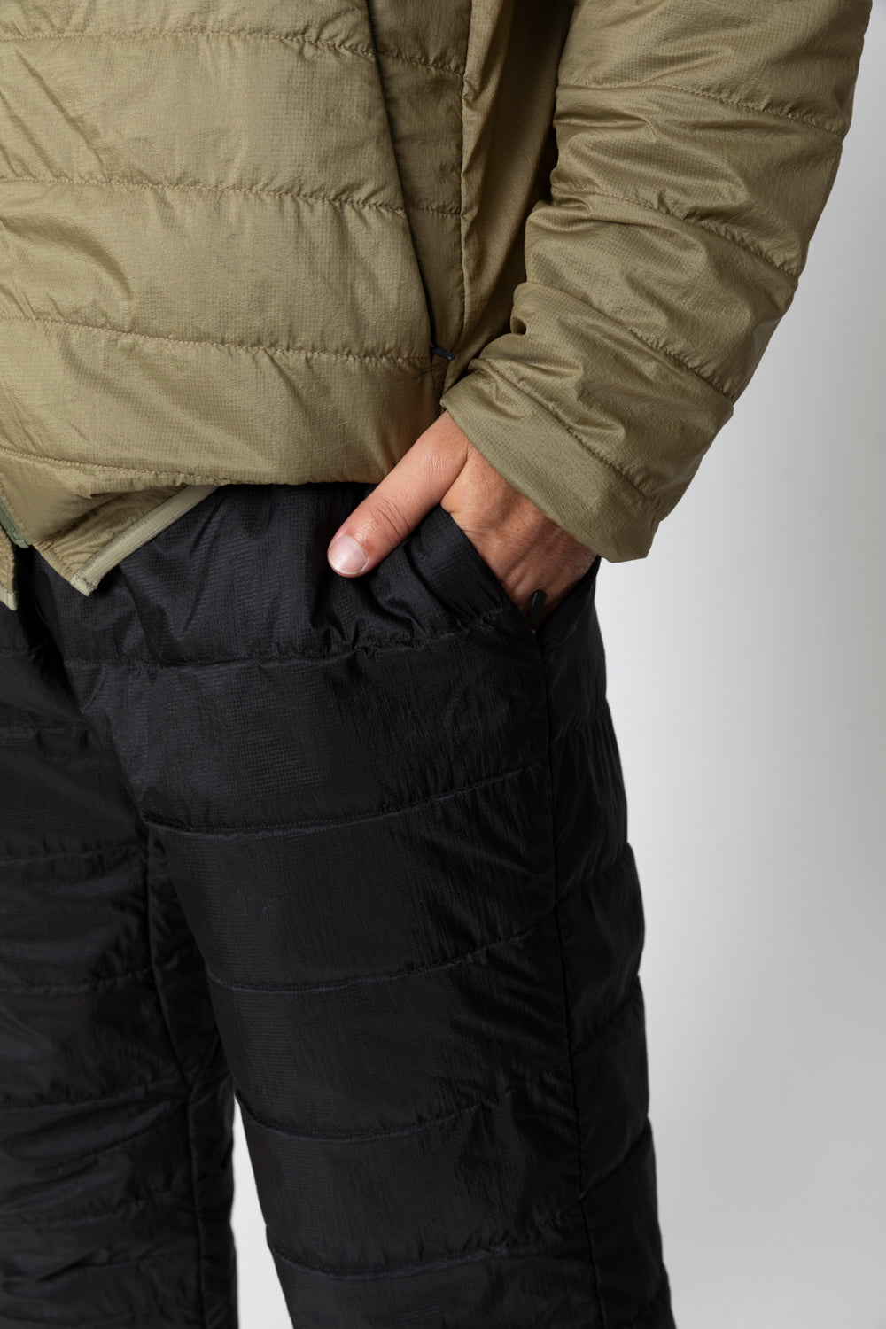 アクティブホロウキルトパンツ