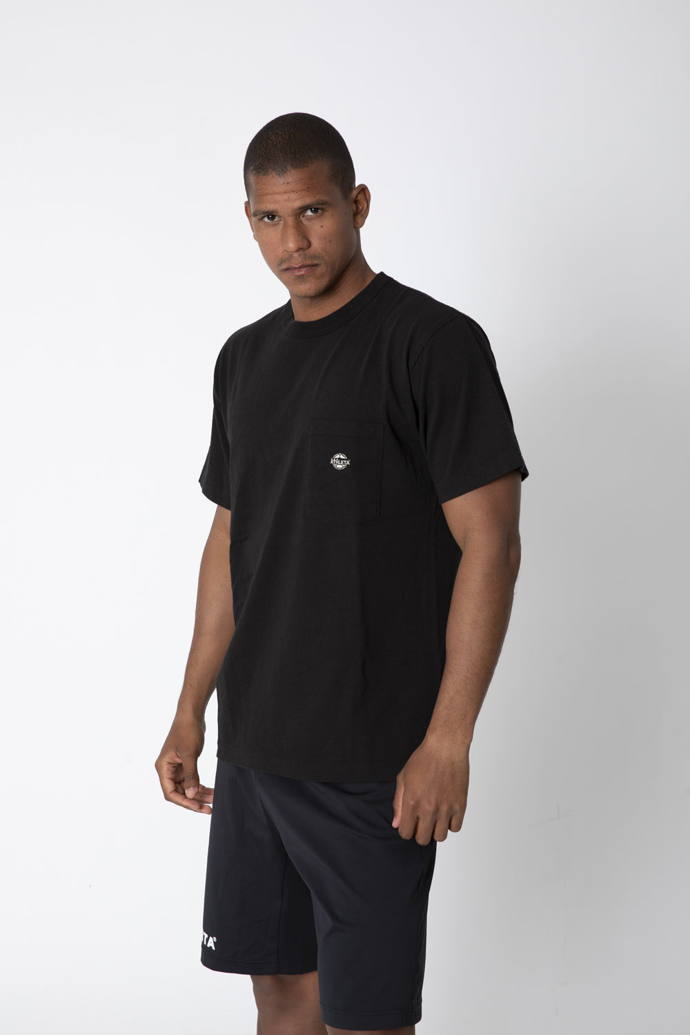 EMB POCKET T  エンブロイダリー ポケT