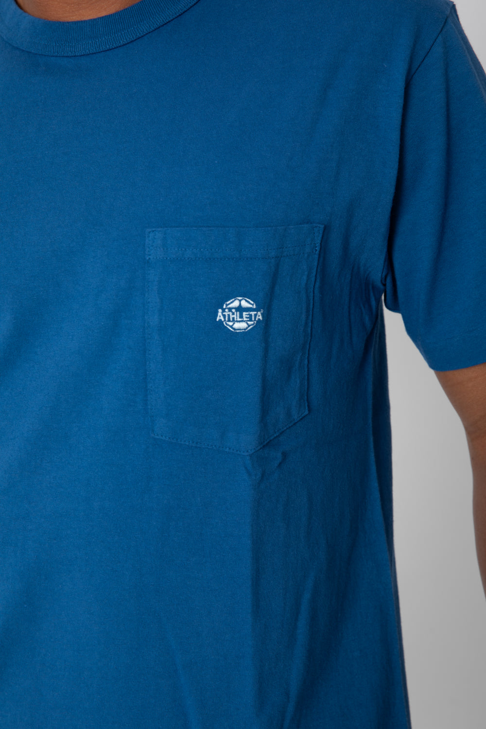 EMB POCKET T  エンブロイダリー ポケT